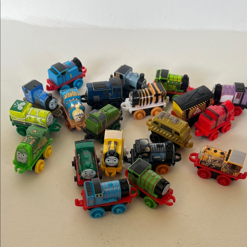 20 Thomas & Friends Colorful Mini Train Collection